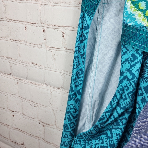 Athleta Pack Everywhere Packable Halter Dress in Blue Abstract 406747 Size 6 - Picture 8 of 11